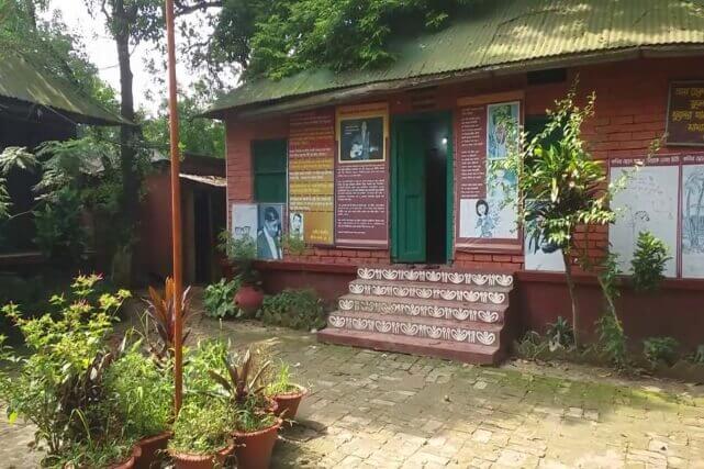 পল্লী কবি জসীমউদ্দীনের বাড়ি