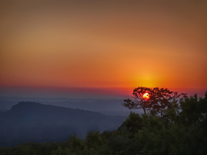 সাজেক ভ্যালিতে মনোমুগ্ধকর সূর্যাস্ত