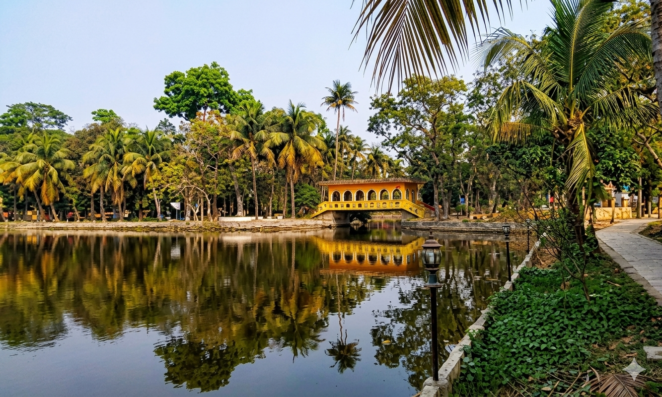 সবুজ প্রকৃতির মাঝে যশোর পৌর পার্ক